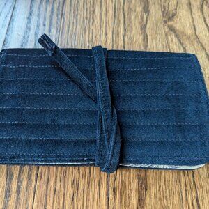 Sézane x Inoui Editions Navy Velvet Jewellery Wrap Pouch